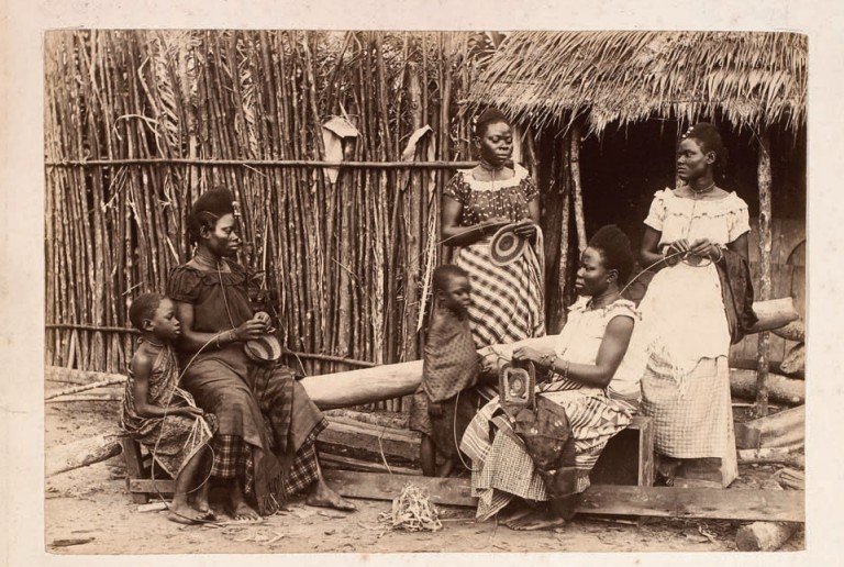 Bonny women weaving baskets, Jonathan Adagogo Green.